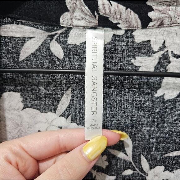 Spiritual Gangster Kimono - Picture 3 of 9